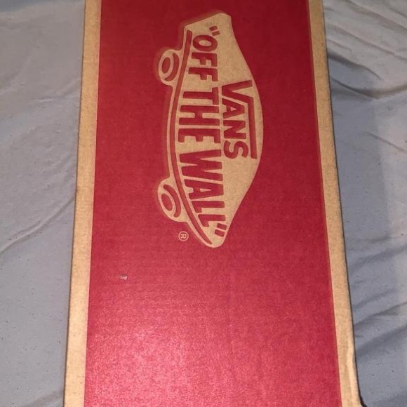 White vans - Picture 3 of 4